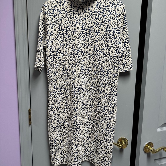 Tyler Boe Patterned Navy and White Midi Dress - Picture 3 of 3